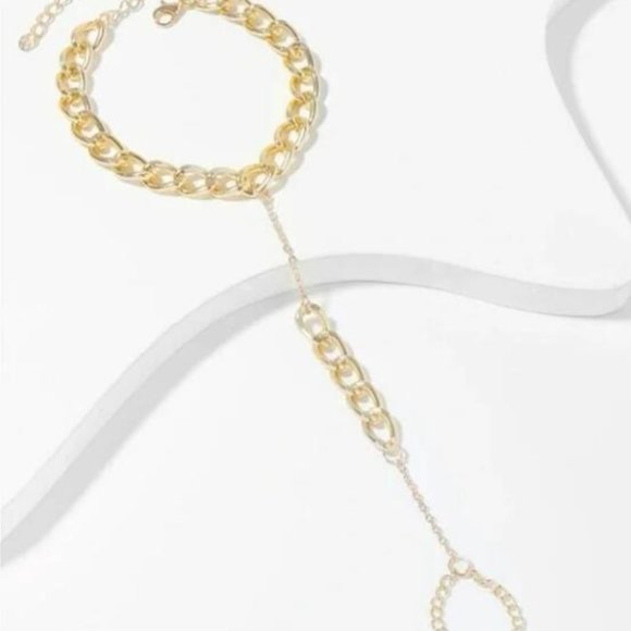 Gold Chain Ring Linked Bracelet - Picture 2 of 2